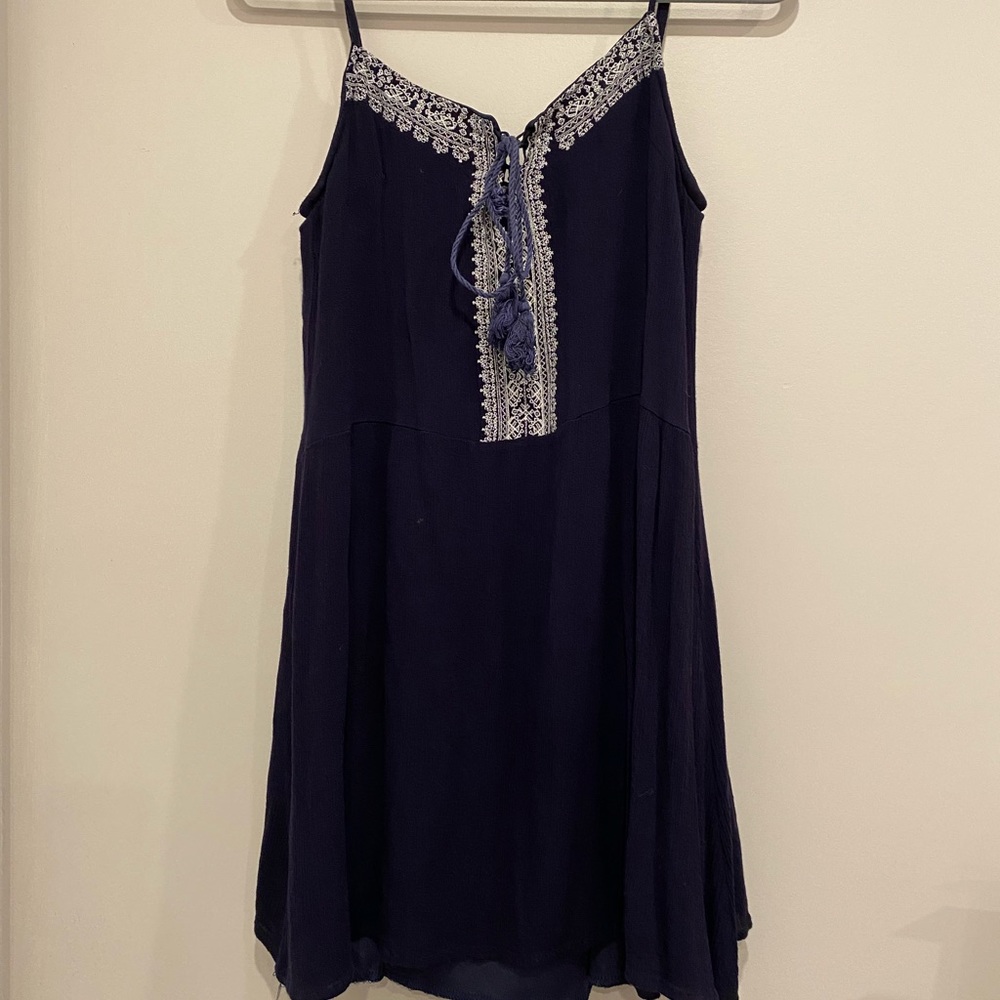•2/$30• Boho Navy Blue & White Embroidered Dress - Size Large